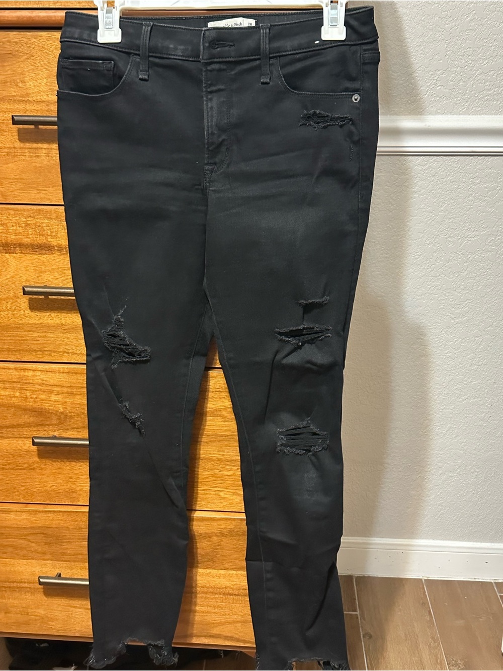 Abercrombie & Fitch Men's Black Ripped Skinny Jeans